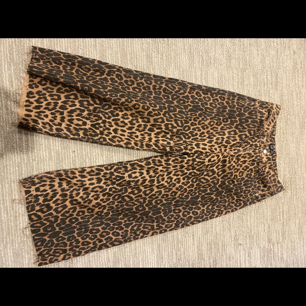 Cropped wide leg jeans, leopard